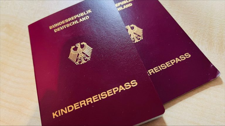 Kinderreisepass wird Ende des Jahres abgeschafft: Darauf müssen ...