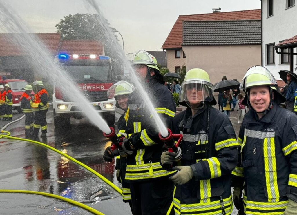 2024-06 - Feuerwehr-Großbrandübung in Stumpertenrod mit Romröder Beteiligung - 1